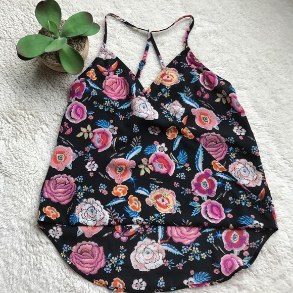 Lily White Floral Halter - Picture 1 of 5